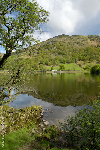 Obraz na płótnie Nab Scar reflected in Rydalwater, Lake District w salonie