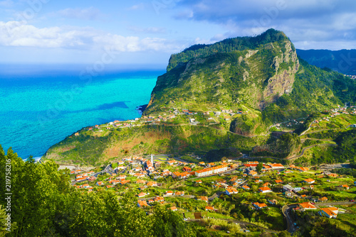 Obraz na płótnie View of Faial village and Eagle rock, Madeira island, Portugal w salonie