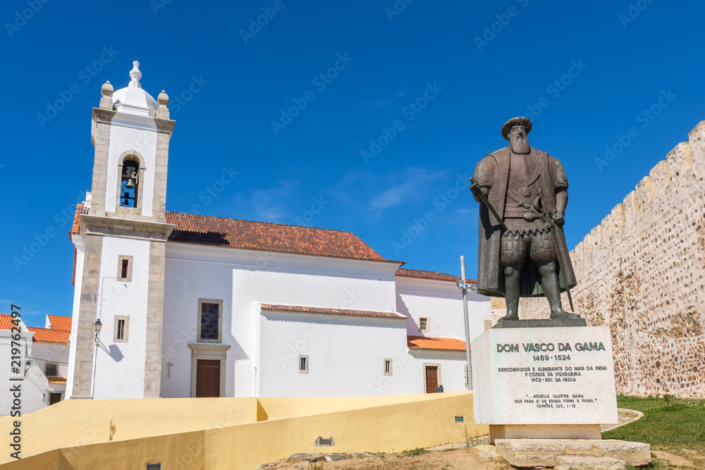 Vasco da Gama statue. Sines, Portugal