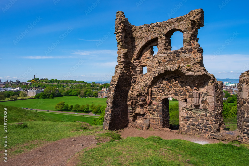 Ruine der Kapelle von St. Anthony in Edinburgh/Schottland