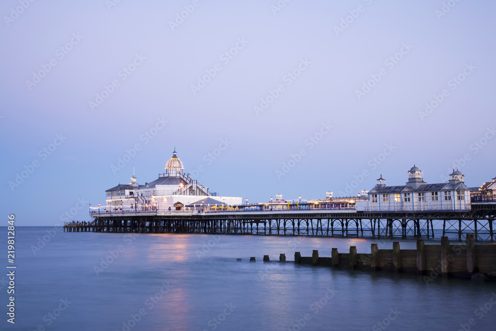 Fototapeta premium Eastbourne Pier at Twilight