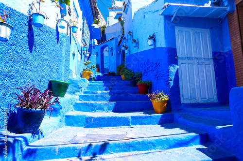 Escalera de la Perla azul de Marruecos  © david