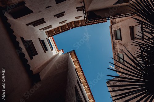 Cielo y edificios en Roc de Sant Gaieta