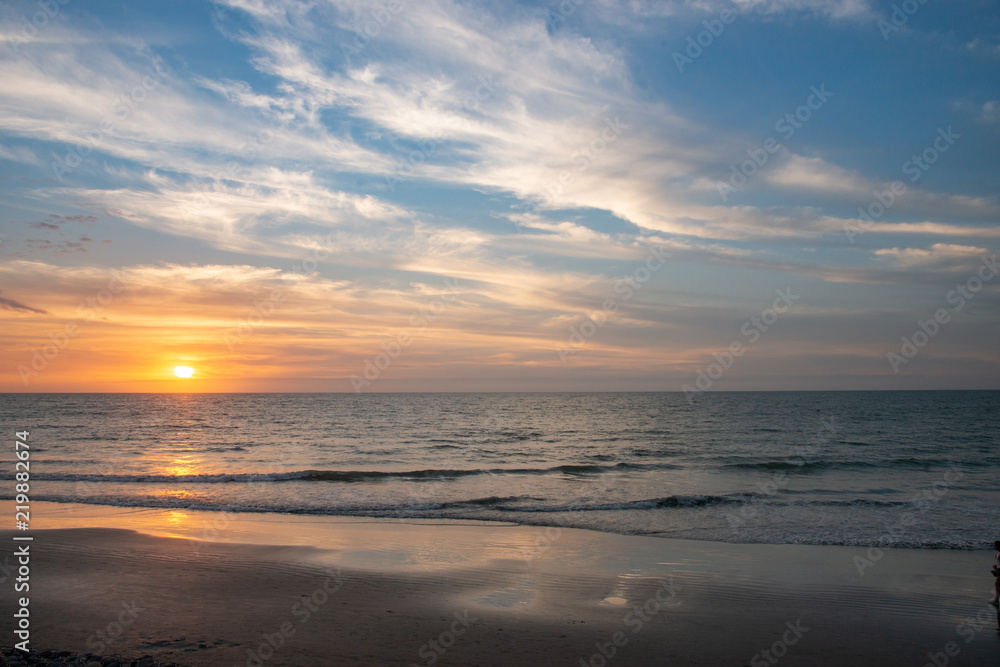 tramonto sul mare 