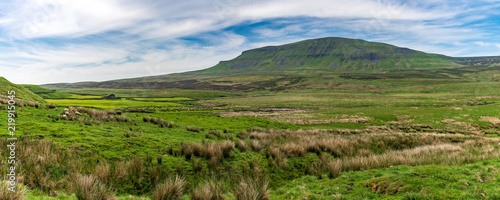 Fototapeta Naklejka Na Ścianę i Meble -  Yorkshire Dales landscape between Halton Gill and Horton in Ribblesdale with the Pen-Y-Ghent in the background, North Yorkshire, England, UK
