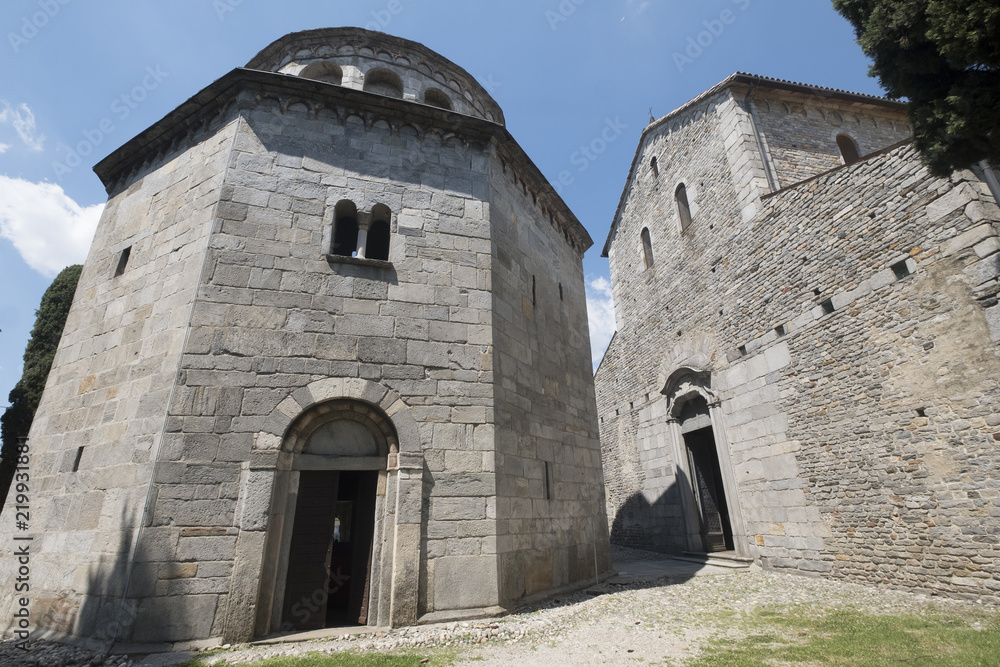 Arsago Seprio, Italy: church of San Vittore