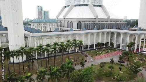 Wallpaper Mural Aerial View Masjid Sultan Salahuddin Abdul Aziz Shah or Blue Mosque in Shah alam ,Selangor, Kuala lumpur, Malaysia. Sultan Salahuddin Abdul Aziz Mosque is biggest mosque in Malaysia.
 Torontodigital.ca