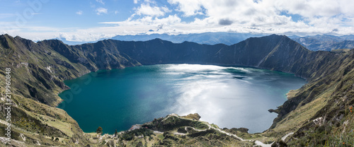 Panorama de la Lagune de Quilotoa, Équateur