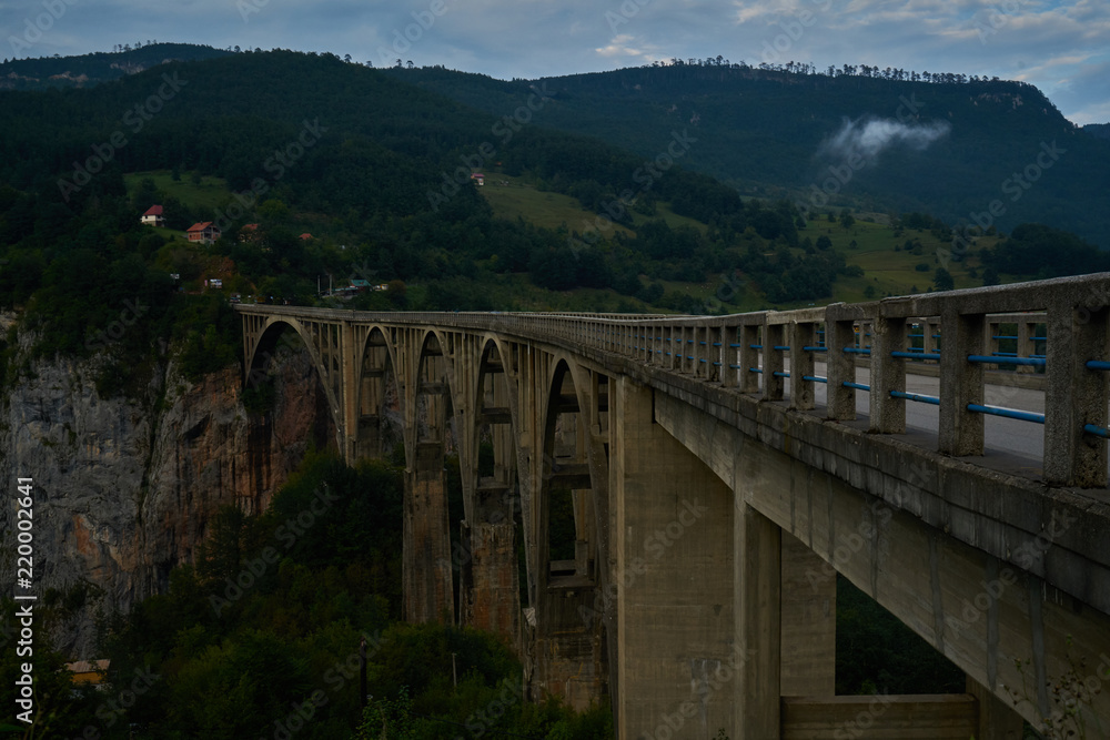 Brücke der Tara Schlucht