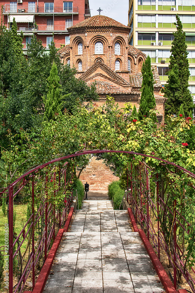 Fototapeta premium Thessaloniki, Greece - August 16, 2018: Panagia Chalkeon church, Thessaloniki, Greece. Panagia Chalkeon Church was founded in 1028. Thessaloniki.