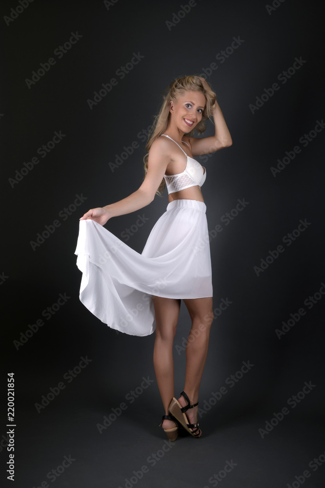 Naklejka premium attractive young woman dancing