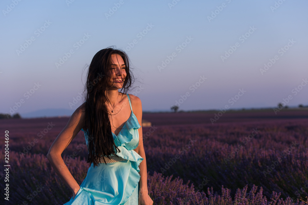 Obraz premium woman portrait in lavender flower field