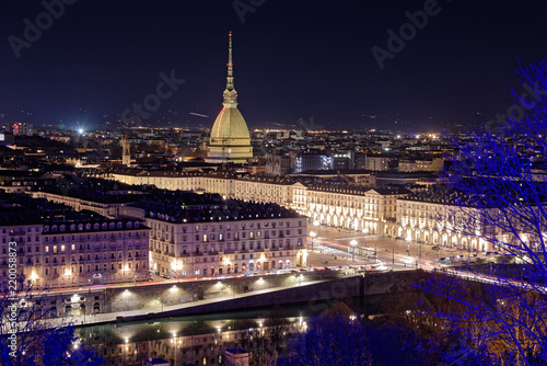 Torino - vista della città e della Mole Antonelliana dalla balconata di Monte dei cappuccini