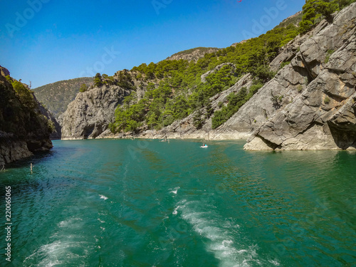 Fototapeta Naklejka Na Ścianę i Meble -  Turquoise lake and mountains. Turkish Green Canyon
