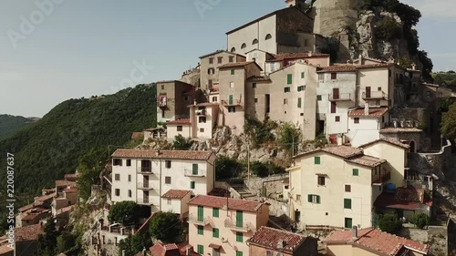 071400 4K Corvara - Ancient italian medieval village perched on a rock spur
