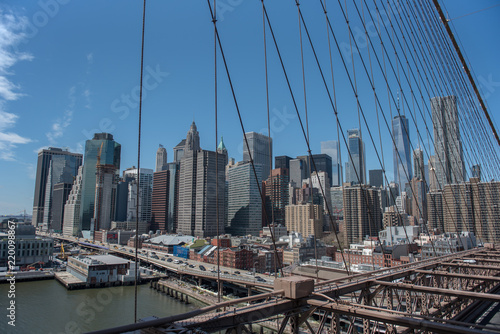 Brooklyn Bridge mit Blick auf Manhatten © Frisionum