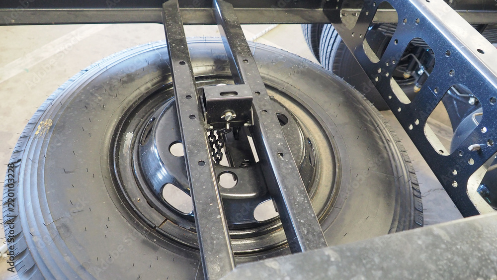 Tire spare part install on 6 wheel medium duty truck