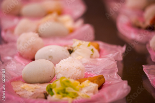 Traditional Chinese religious beliefs, ceremonial sacrifices, pork, vegetables, dried tofu, eggs, rice balls, commonly known as small three animals,