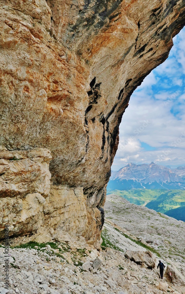 Überhängende Felswand, Dolomiten, Südtirol