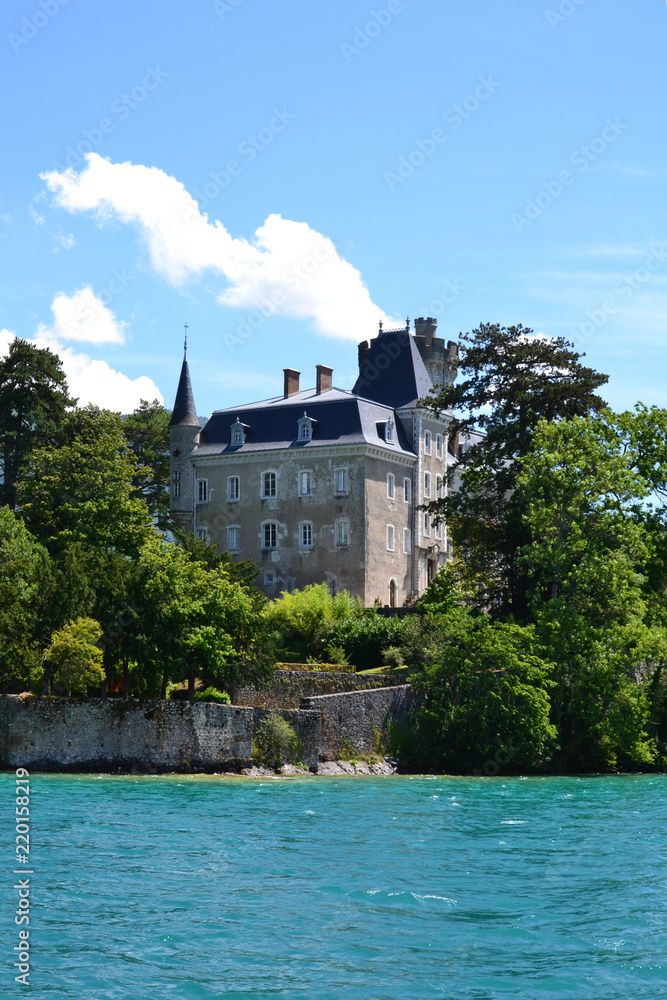Chateau Annecy vue du lac
