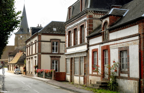 Francheville, maisons typiques et clocher de l'église, département de l'Eure, Normandie, France © Philippe Prudhomme