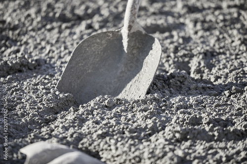 A shovel in Wet Cement