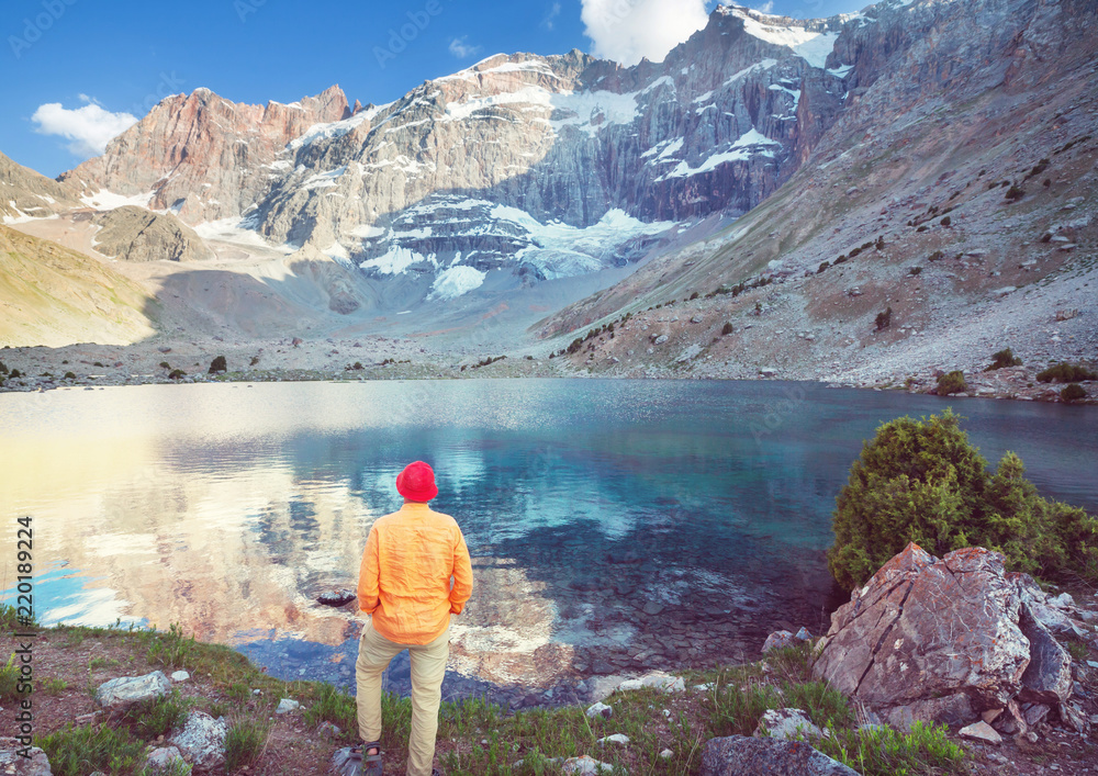 Naklejka premium Hike in Fann mountains