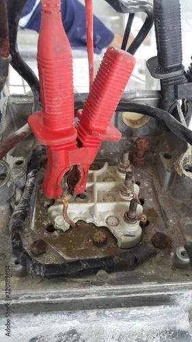 Insulation tester for electric motor  on power cables terminal