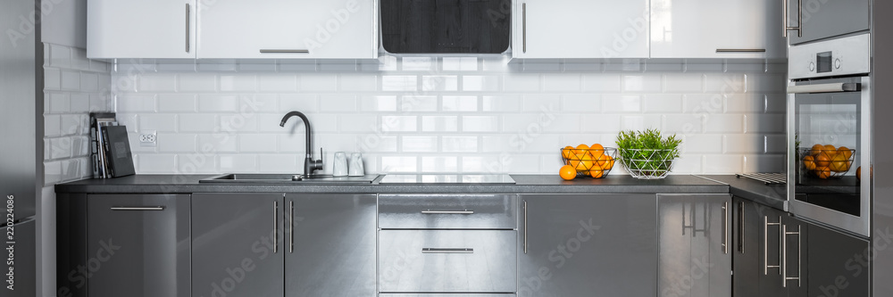 Kitchen with metro tiles - obrazy, fototapety, plakaty 