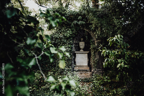 Jena Johannisfriedhof photo