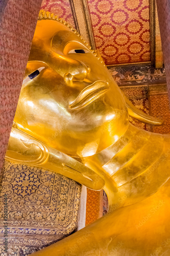 Wat Pho (the Temple of the Reclining Buddha)