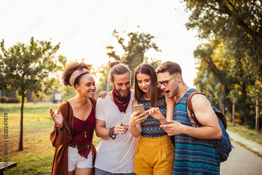 Fototapeta premium Choosing the best selfie