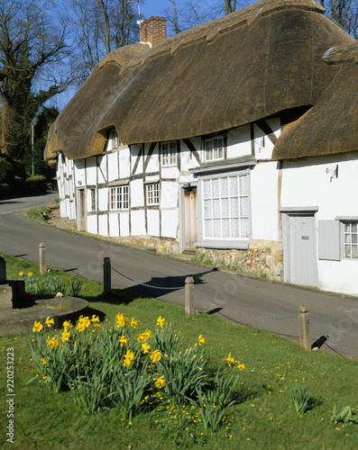 THATCHED COTTAGE  WHEREWELL HAMPSHIRE ENGLAND photo