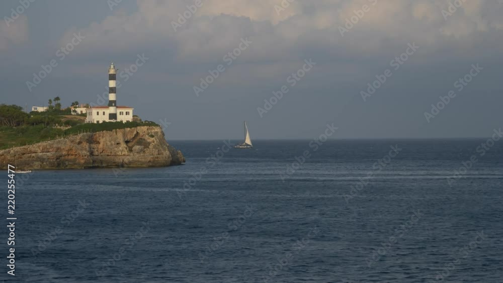 Blick auf den Leuchtturm von Portocolom Blick auf den Leuchtturm von Portocolom