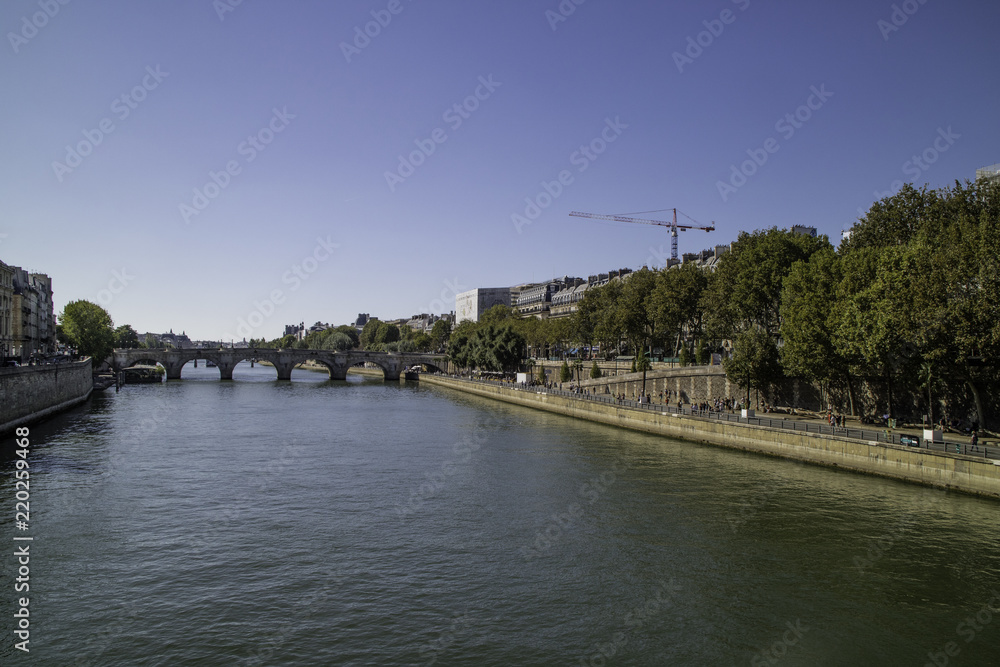 Paris   rio senna