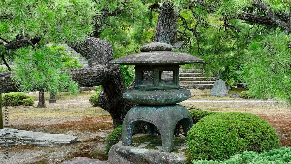 Japanische Steinlaternen, Steinlampe Japanische Steinlaternen, Steinlampe