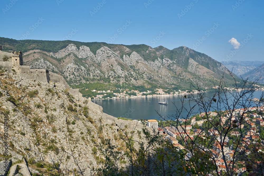 Bucht von Kotor mit Festung