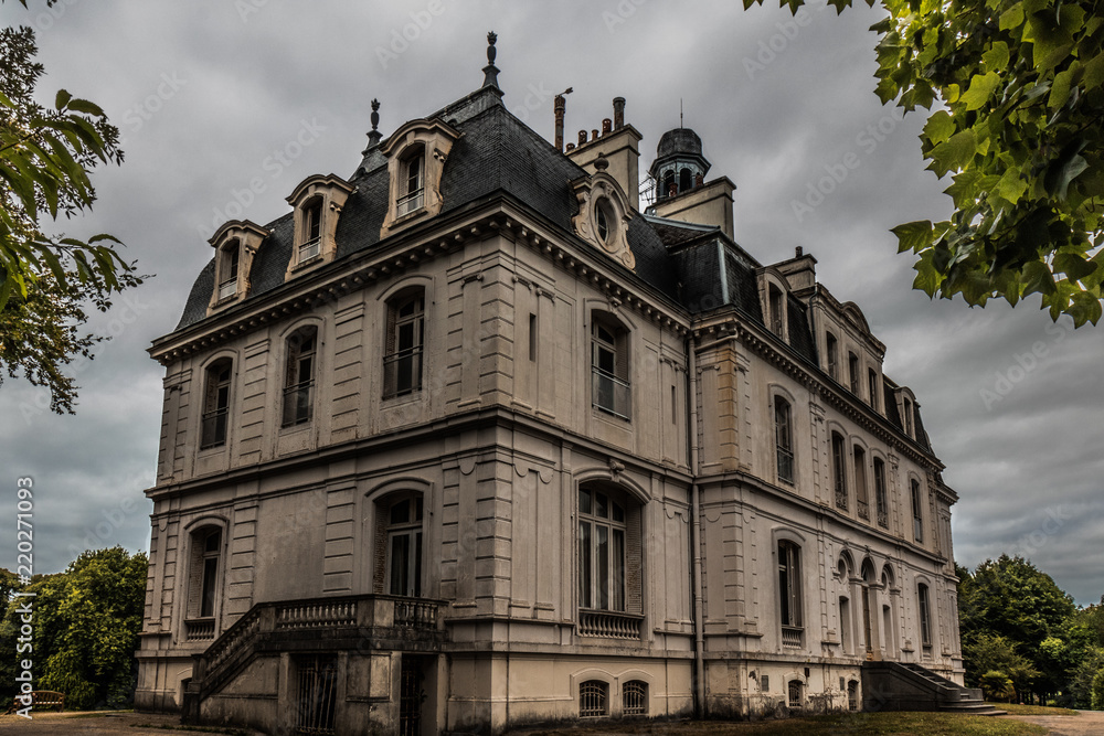 Obraz premium Castle of Briantais