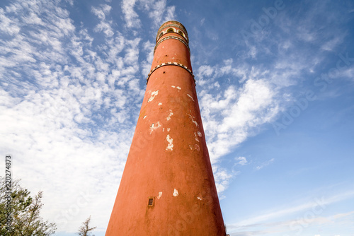 Photo Tall red round tower heading to the sky
