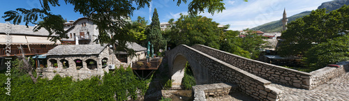 Bosnia  il Kriva Cuprija  Ponte Storto   il pi   antico ponte ad arco a volta di Mostar costruito nel 1558 come prova prima che iniziasse la costruzione dello Stari Most  Ponte Vecchio 