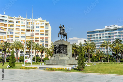 Izmir  Turkey  23 May 2008  Statue of Mustafa Kemal Ataturk at Izmir Kordon Cumhuriyet Square