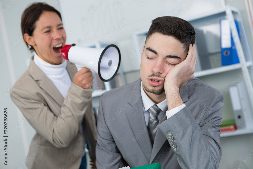 angry boss screaming at lazy worker - obrazy, fototapety, plakaty 