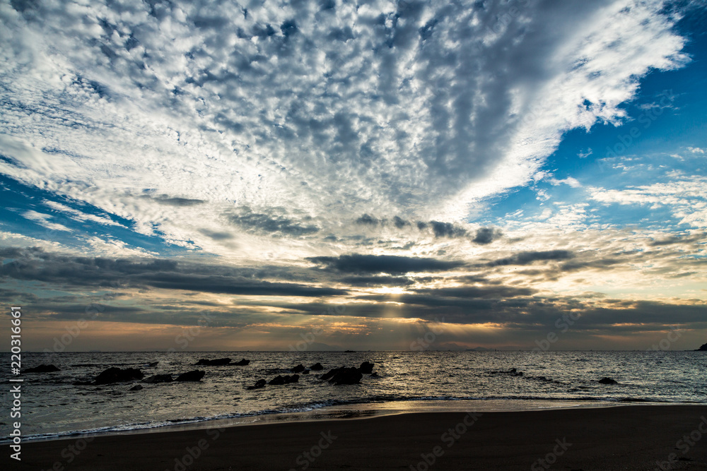 三浦海岸から海の夜明け