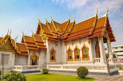 Wallpaper Mural Marble temple (Wat Benchamabophit) Torontodigital.ca