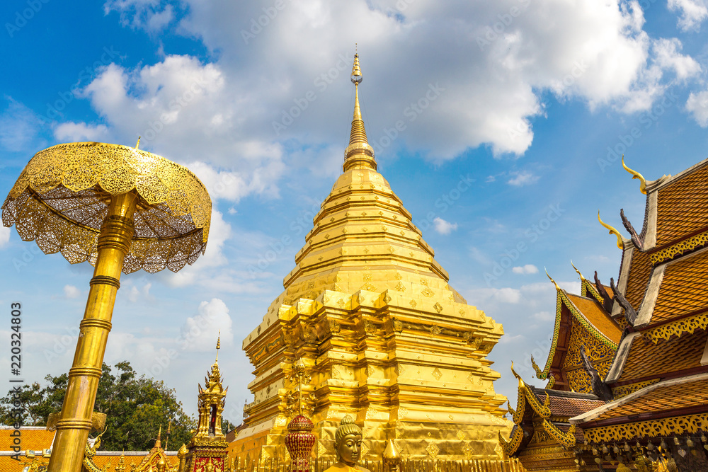 Fototapeta premium \Wat Phra That Doi Suthep in Chiang Mai