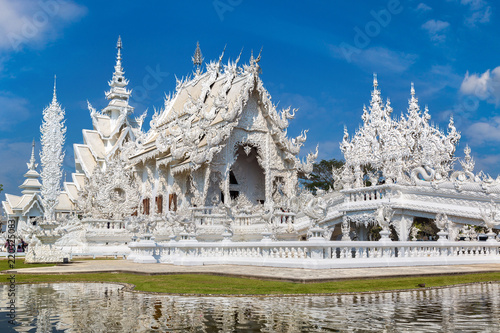 White Temple (Wat Rong Khun) in Chiang Rai © Sergii Figurnyi