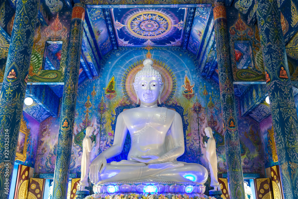 Naklejka premium Wat Rong Sua Ten in Chiang Rai