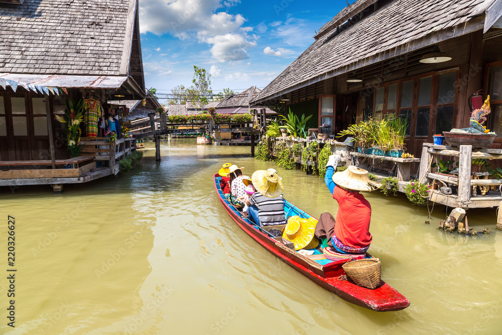 Fototapeta premium Floating Market in Pattaya