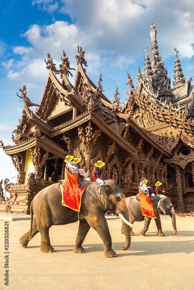 Naklejka premium Sanctuary of Truth in Pattaya