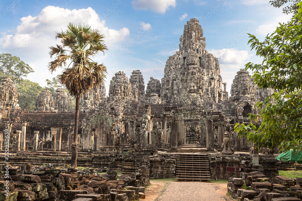 Naklejka premium Bayon temple in Angkor Wat